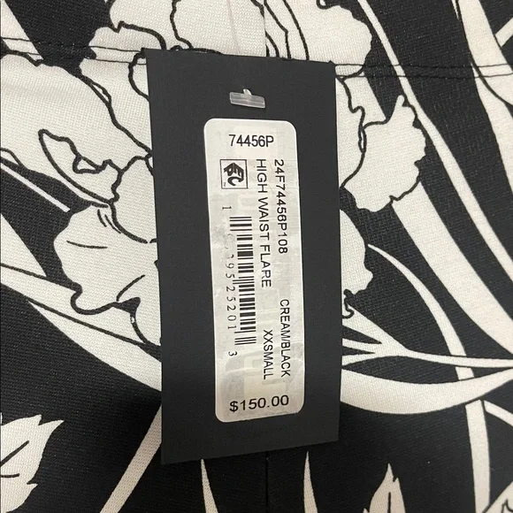 Bryan walker Floral Long Sleeve top and pants in Black and White SET - Picture 3 of 4